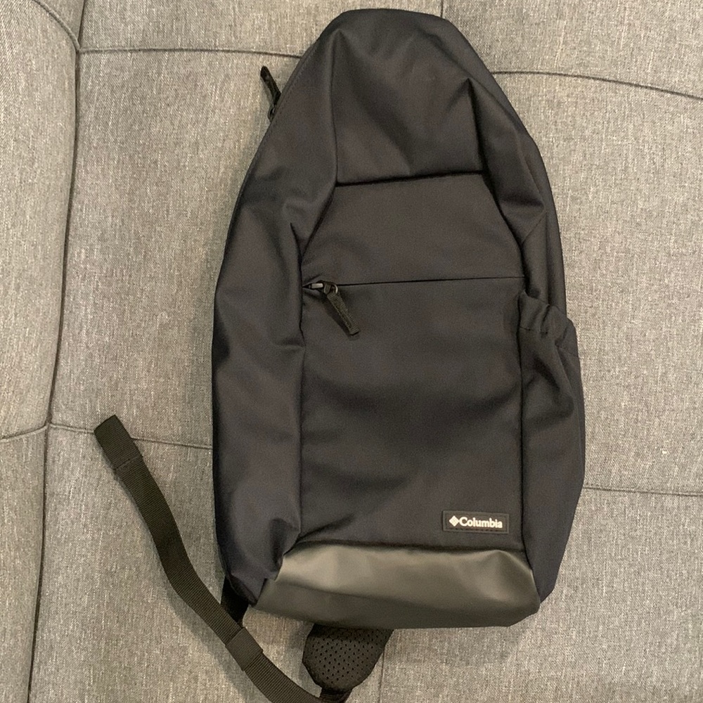 Columbia black sling bag
